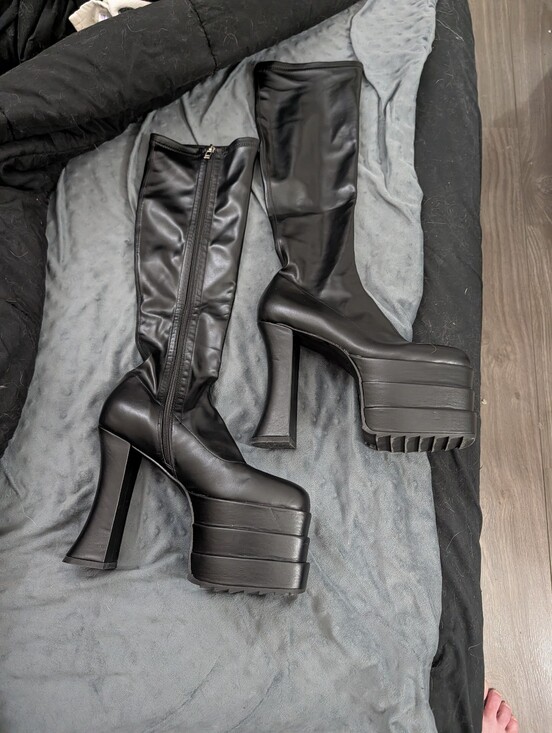 Lamoda Shoes - Gorgeous Knee High Boots Size 8 Perfect Condition Only Tried On In The House